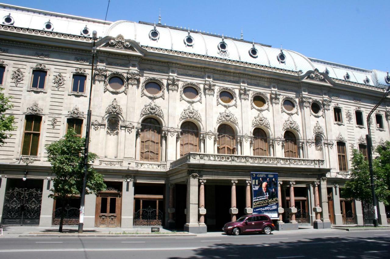 Hotel Mmg Tbilisi Exteriör bild